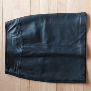 Black leather skirt, size 4